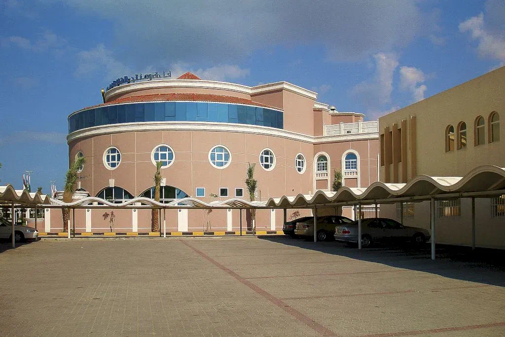 Отель Sharjah Premiere Hotel.