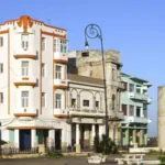 Дома на столичной улице Jovellar - фото одного из зданий